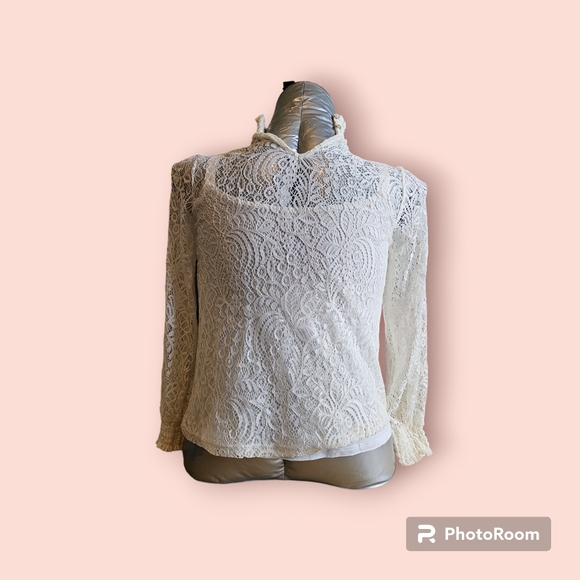 Cable & gage lace high neck top - Picture 2 of 6